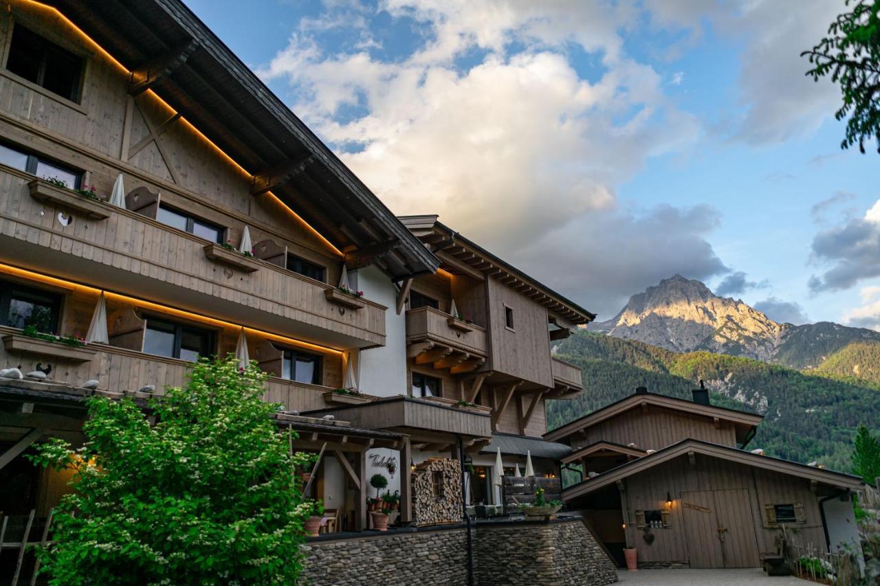 Hotel Landhaus Tirolerherz Sankt Ulrich am Pillersee Exterior photo