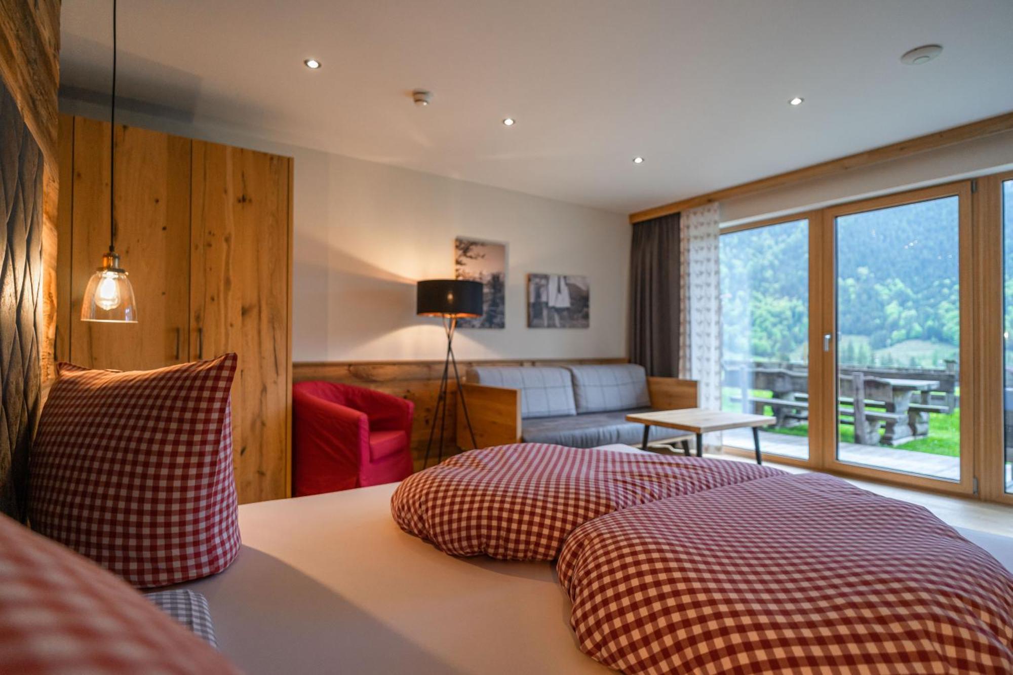 Hotel Landhaus Tirolerherz Sankt Ulrich am Pillersee Room photo